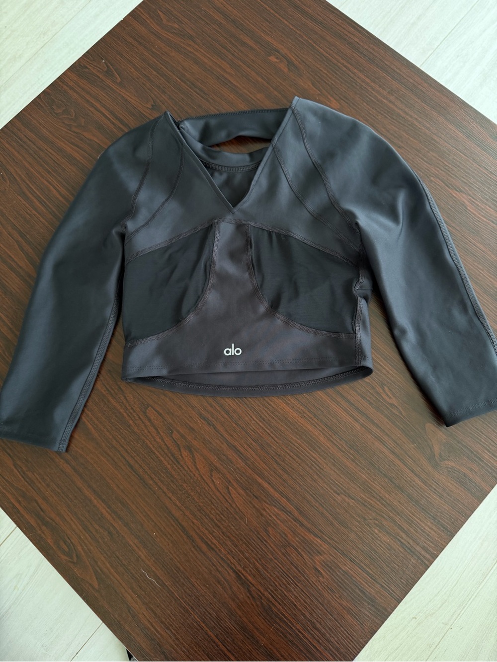Alo Black Cropped Archer Fitted Long Sleeve - Black